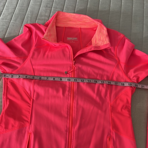 (KIRKLAND Signature) Ladies work out jacket size L - Picture 12 of 16
